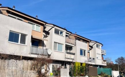 REZERVOVANE Ponúkame na predaj 2.izbový byt s balkónom a parkovaním vo Svätom Jure