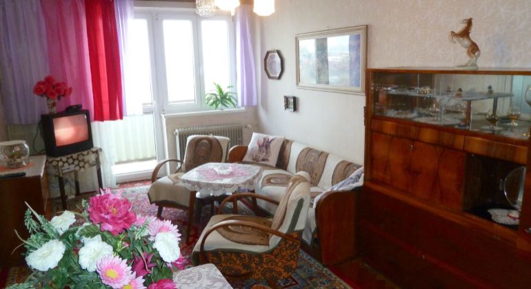 Na predaj 3 izbový byt v meste Lučenec, s balkónom!