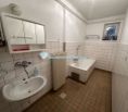 DIAMOND HOME s.r.o. Vám ponúka na predaj pekný veľkometrážny 3 izbový byt v tehlovej bytovke v centre mesta v Dunajskej Strede