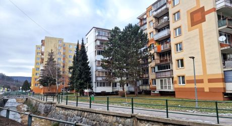 Na predaj byt 3+1, rekonštrukcia, 64 m2, Trenčianske Teplice , Štvrť SNP