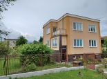 ACT REALITY- EXKLUZÍVNE: NOVÁ CENA. Rodinný dom s garážou, 4+1, podpivničený, 683 m2, Prievidza