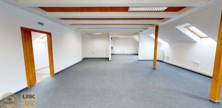 Nebytový priestor s dobrým dispozičným riešením vhodný pre kancelárie v Nemšovej - časť Kľúčové
