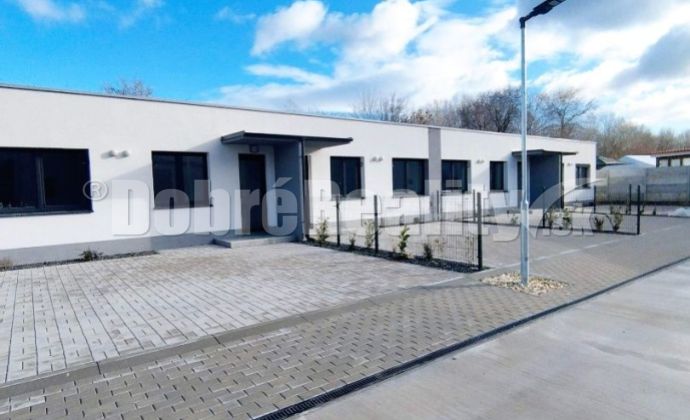 3 izbové novostavby RD v radovej zástavbe v Šali