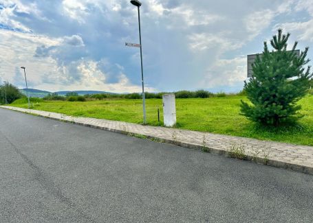 DELTA - stavebný pozemok o výmere 921m2 na predaj, Veľká Lomnica