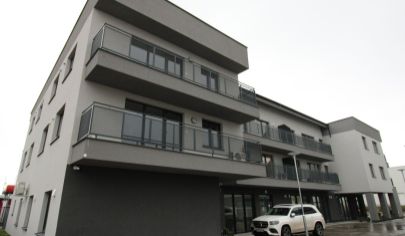 SortieReal s.r.o. vám ponúka na predaj 2 izbový byt s veľkou terasou v Malackách na Pezinskej ulici