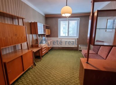 Areté real - Predaj  priestranného tehlového 3- izbového bytu vo výbornej lokalite v centre Pezinka, ul. Záhradná