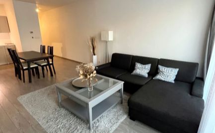 Ponúkame na predaj moderný 2. izbový byt v centre mesta v  projekte Weinhauer