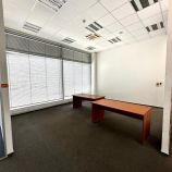 Obchodný/administratívny celok na prízemí s vlastným vstupom z ulice, Jarošova, 342m2