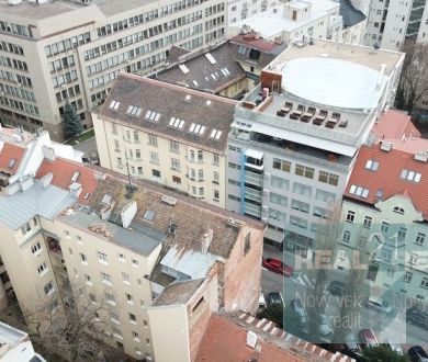 Exkluzívne u nás. Ponúkame na prenájom moderné nadštandardné administratívne priestory na Dobrovičovej ulici 8. v Bratislave.