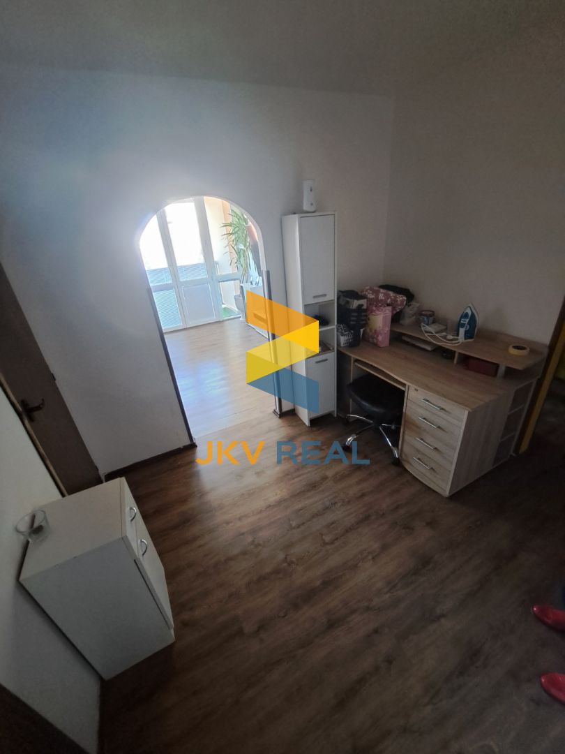 JKV REAL | Ponúkame na predaj 3 izbový byt na Michalskej ulici v Hlohovci