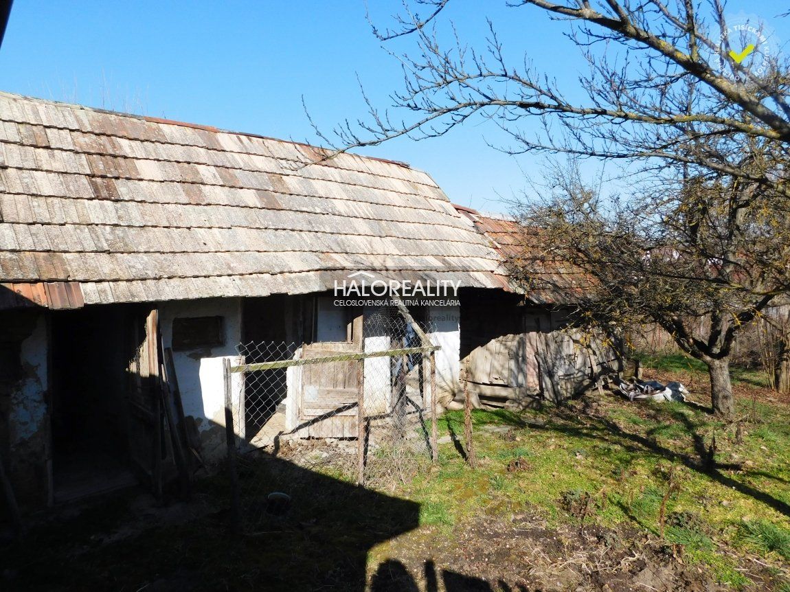 HALO reality - Predaj, rodinný dom Šarkan, tichá dedinka na výbežku Belianskych kopcov - EXKLUZÍVNE HALO REALITY