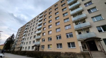 Exkluzívne u nás. Ponúkame na predaj jednoizbový byt na sídlisku Lány.