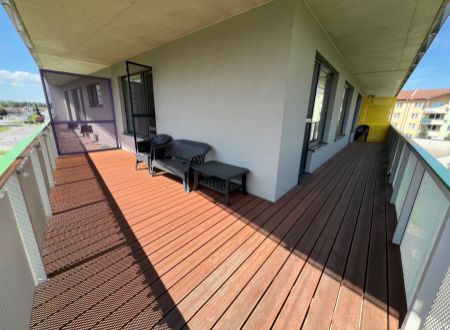 3 izbový byt s terasou Topoľčany  Colorhouse 2 / PRENAJOM