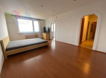 Prenájom jednoizbový byt 40 m2 s balkónom, Piešťany, Winterova