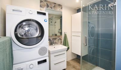 KOMPLETNE ZREKONŠTRUOVANÝ 3 - IZBOVÝ BYT  S DVOMA BALKÓNMI NA PREDAJ - ZVOLEN PODBOROVÁ