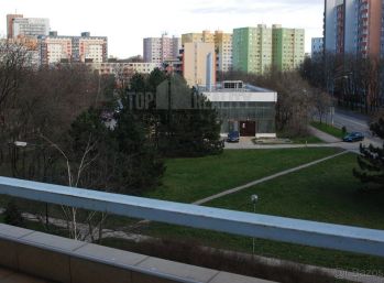 Čiastočne zrekonštruovaná Garsónka s loggiou - Gessayova ulica, Petržalka