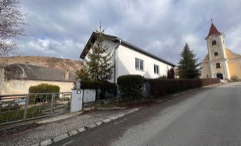Predaj- poetický 3- izb. rodinný dom (r. 1986) s garážou a pivnicou (186 m2, pozemok 173 m2) pri potoku, v intraviláne malebnej a veľmi pokojnej obce Hundsheim (20 min. od Bratislavy), Rakúsko- Nieder