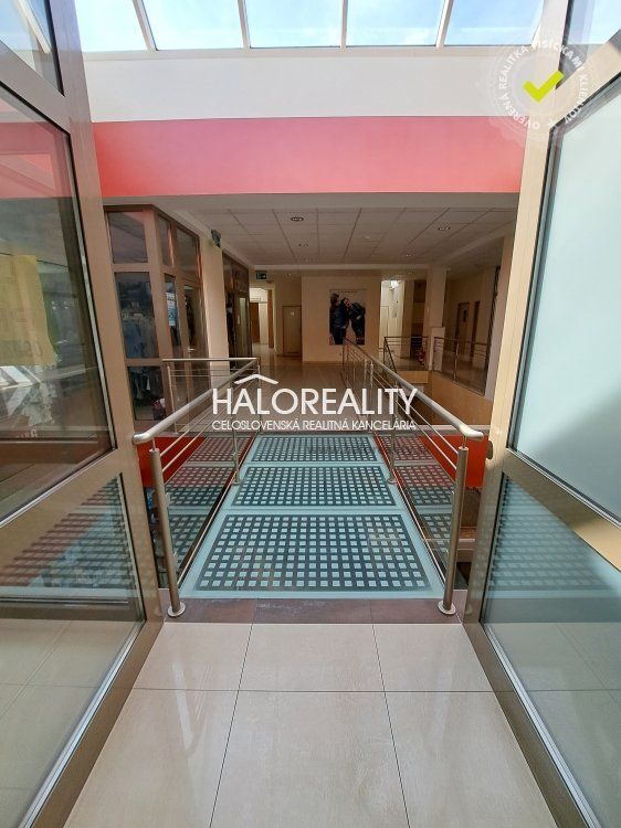 HALO reality - Prenájom, obchodný priestor Zvolen, 59 m2 priamo v strede centra