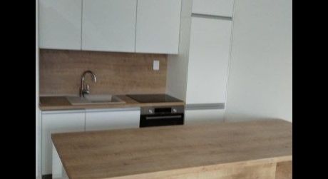 Kuchárek-real: Prenájom 1-izbového bytu v novostavbe v Pezinku.