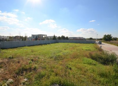 CORRIS - PREDAJ: Lukratívny pozemok s platným SP na 5i-RD, SENEC