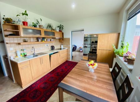APEX reality 2i. byt s balkónom v novostavbe, 62 m2, ul. Nábr. A. Hlinku
