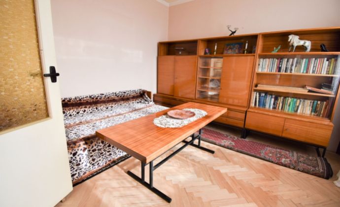 2 izbový byt s loggiou vo výbornej lokalite na Bezručovej ulici v Trenčíne