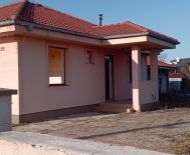 DIAMOND HOME s.r.o. ponúka Vám na predaj 2 izbový rodinný dom v obci Pataš.