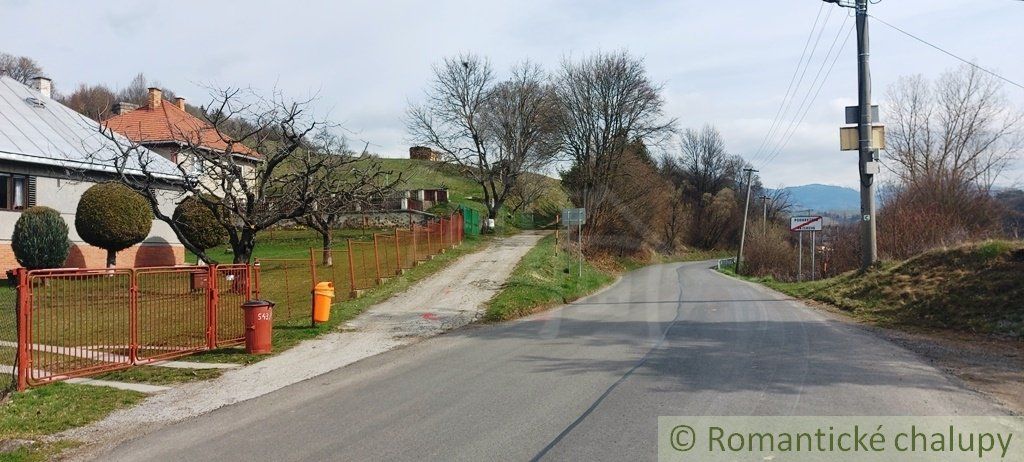 Slnečný pozemok v pripravovanej vidieckej zástavbe pod Chopkom - Dolná Lehota.