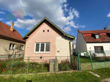 Rodinný dom - pôvodný stav, Dubnica nad Váhom, pozemok 529 m2