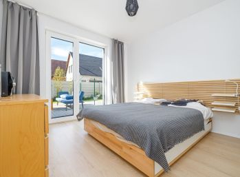 GODDESS PROPERTY - Exkluzívne na PREDAJ krásny 3 izb. byt 68 m2 vo Viladome Vrakuňa s terasou a predzáhradkou na Hradskej ulici