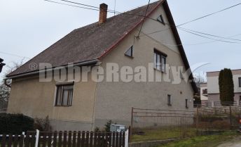 PREDAJ - Super ponuka! Rodinný dom s veľkým slnečným pozemkom v obci Chrenovec - Brusno.