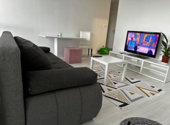 BA II. Vrakuňa - 3 izbový moderný zariadený byt na Podunajskej