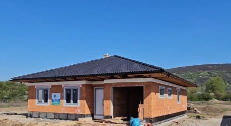 REZERVOVANÉ-Novostavba nízkoenergetického 4 izbového domu s garážou, Trenčín, časť Zlatovce