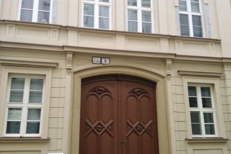IMPEREAL - Na prenájom skladové priestory v centre Starého mesta.