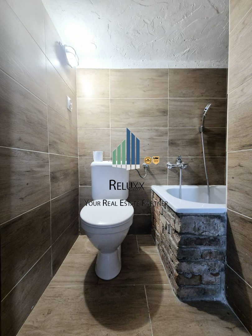 BA I  Staré Mesto centrum Dunajská prenájom  36 m2 komerčného nebytového priestoru -  klenbovú tehlovú pivnicu