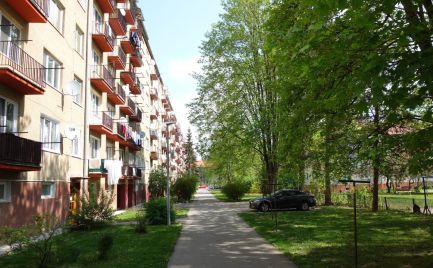 Tehlový 2 izbový byt s balkónom 58 m2 na Dlhých Honoch Trenčíne