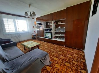 Predaj 4 izb. prevažne zariadeného bytu v slušnom pôvodnom stave, Tbiliská ulica