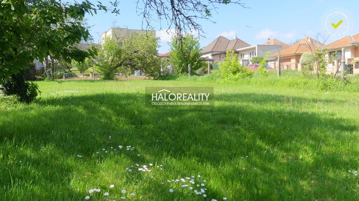 HALO reality - Predaj, pozemok pre rodinný dom   452m2 Urmince, okres Topoľčany