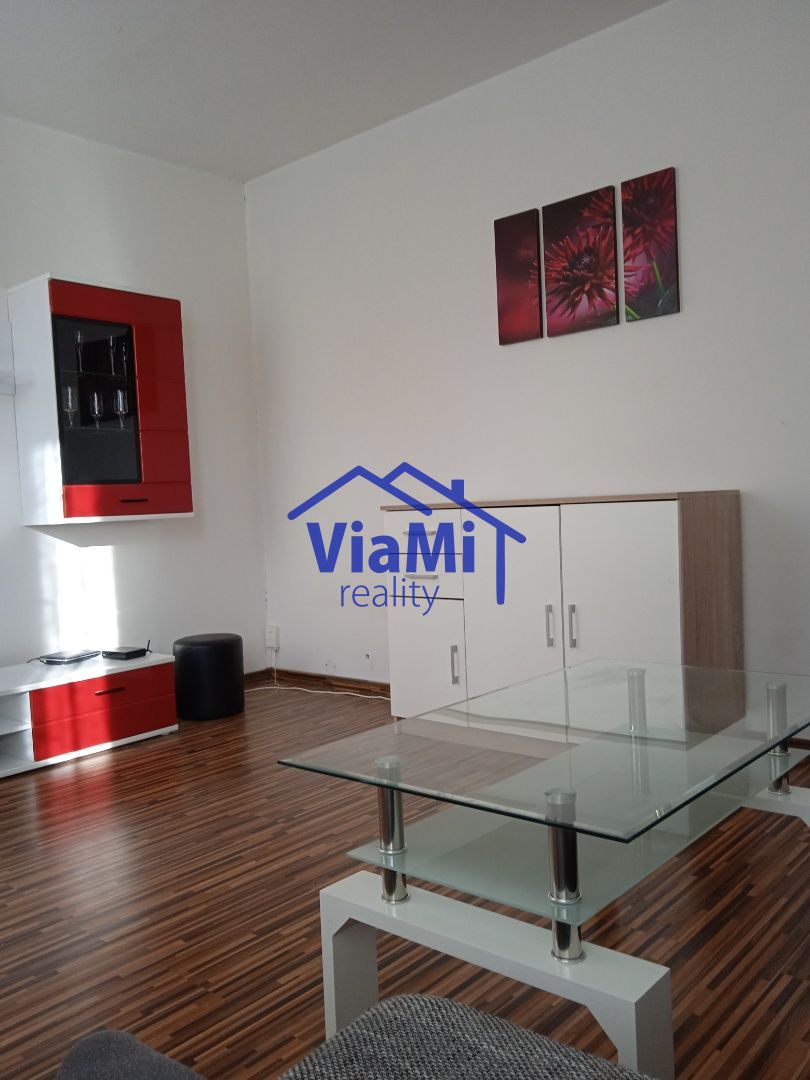 VH-1B3-010 Exkluzívne na predaj 3-izbový slnečný byt v meste Trenčín,ul.Liptovská