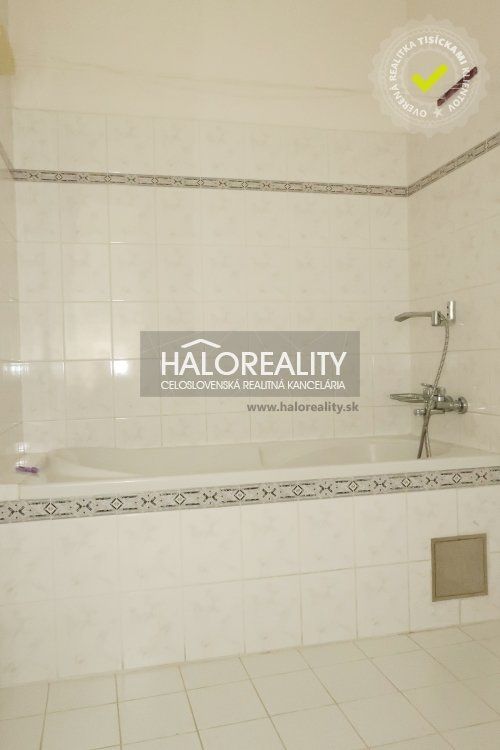 HALO reality - Predaj, štvorizbový byt Prievidza, Staré Sídlisko - ZNÍŽENÁ CENA - EXKLUZÍVNE HALO REALITY