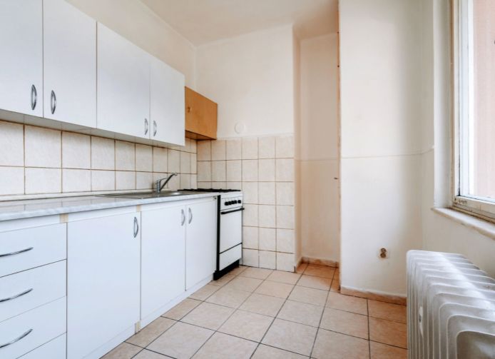 Mikszatha - 2,5 izbový slnečný, stredový byt