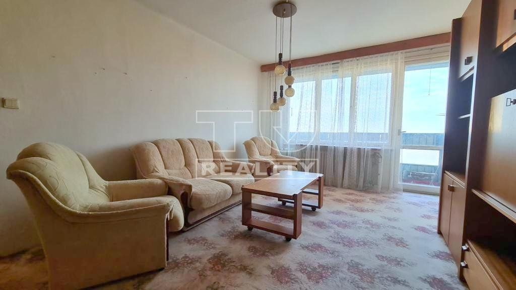 Na predaj 2-izbový byt s tromi balkónmi v centre Nitry, Štúrova ul.62 m2