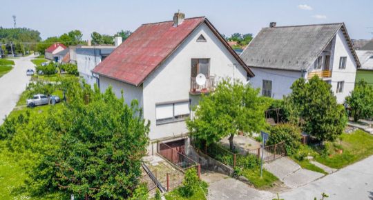 DIAMOND HOME s.r.o. Vám ponúka na predaj 5 izbový obývaný rodinný dom v Trhovej Hradskej