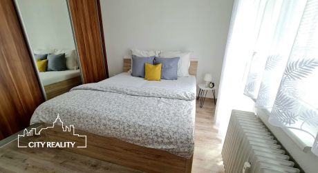 2-izb byt s balkónom, kompletná rekonštrukcia, zariadený- VOĽNÝ IHNEĎ