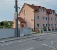 TOP Realitka - Exkluzívne - Novostavba, 3 izbový byt - Vila-dom, oplotený areál, náklady iba 162€, TOP Lokalita - jednosmerná a slepá ulica Partizánska - Svätý Jur