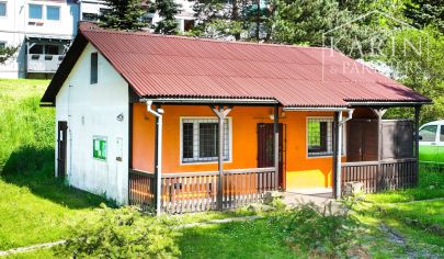 Dom na podnikanie / prevádzku / bývanie s pozemkom 318m2 v obci Svätý Anton pri Banskej Štiavnici.