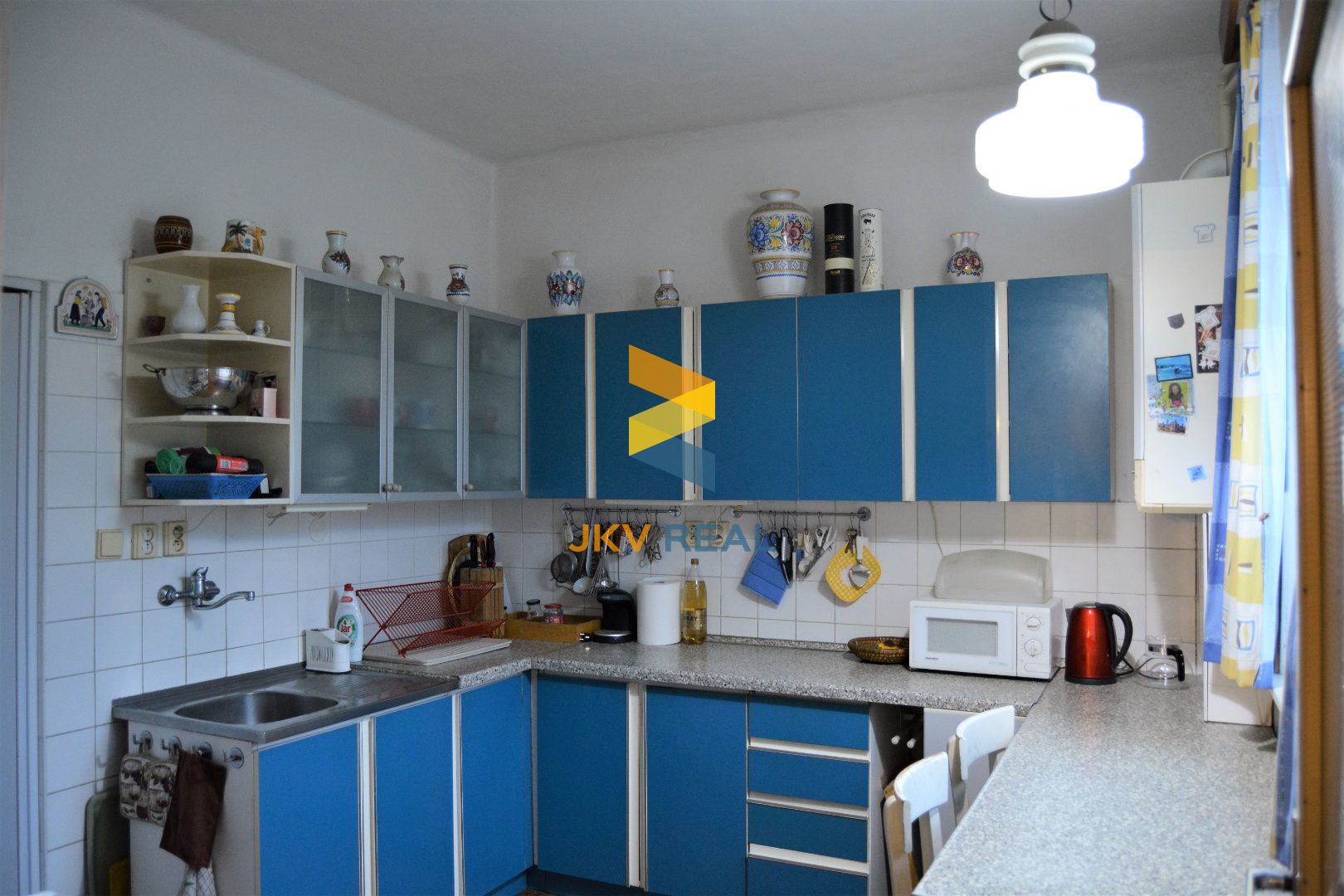 VÝRAZNE ZNÍŽENÁ CENA - Samostatne stojaci 2-generačný dom vhodný na komfortné bývanie aj podnikanie