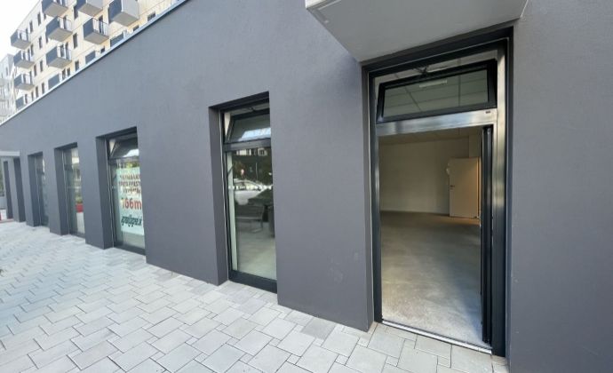 Nebytový priestor (showroom, kancelária, služby) v novostavbe NUPPU 165,80 m2, možnosť parkingu (2x)