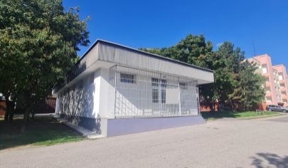 Prenájom - samostatne stojaci objekt 280m2 - sklad, atelier, služby - BA IV Dúbravka