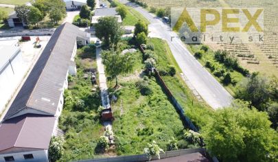 Exkluzívne APEX reality pozemok na priemyselné využitie 1800 m2 v obci Bojničky